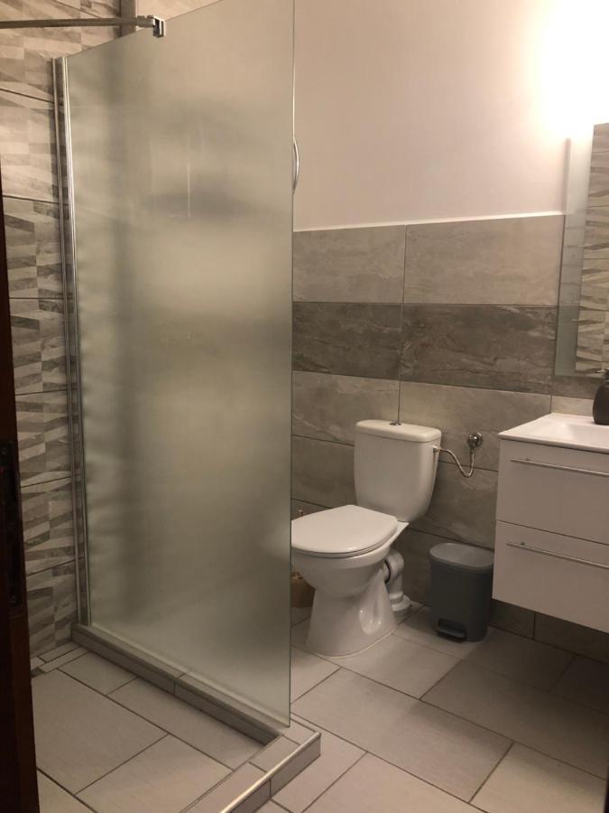 Napház Panzió Bed & Breakfast Tiszafured Ngoại thất bức ảnh