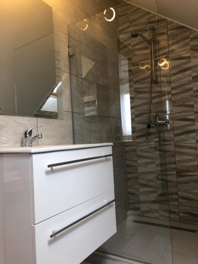 Napház Panzió Bed & Breakfast Tiszafured Ngoại thất bức ảnh